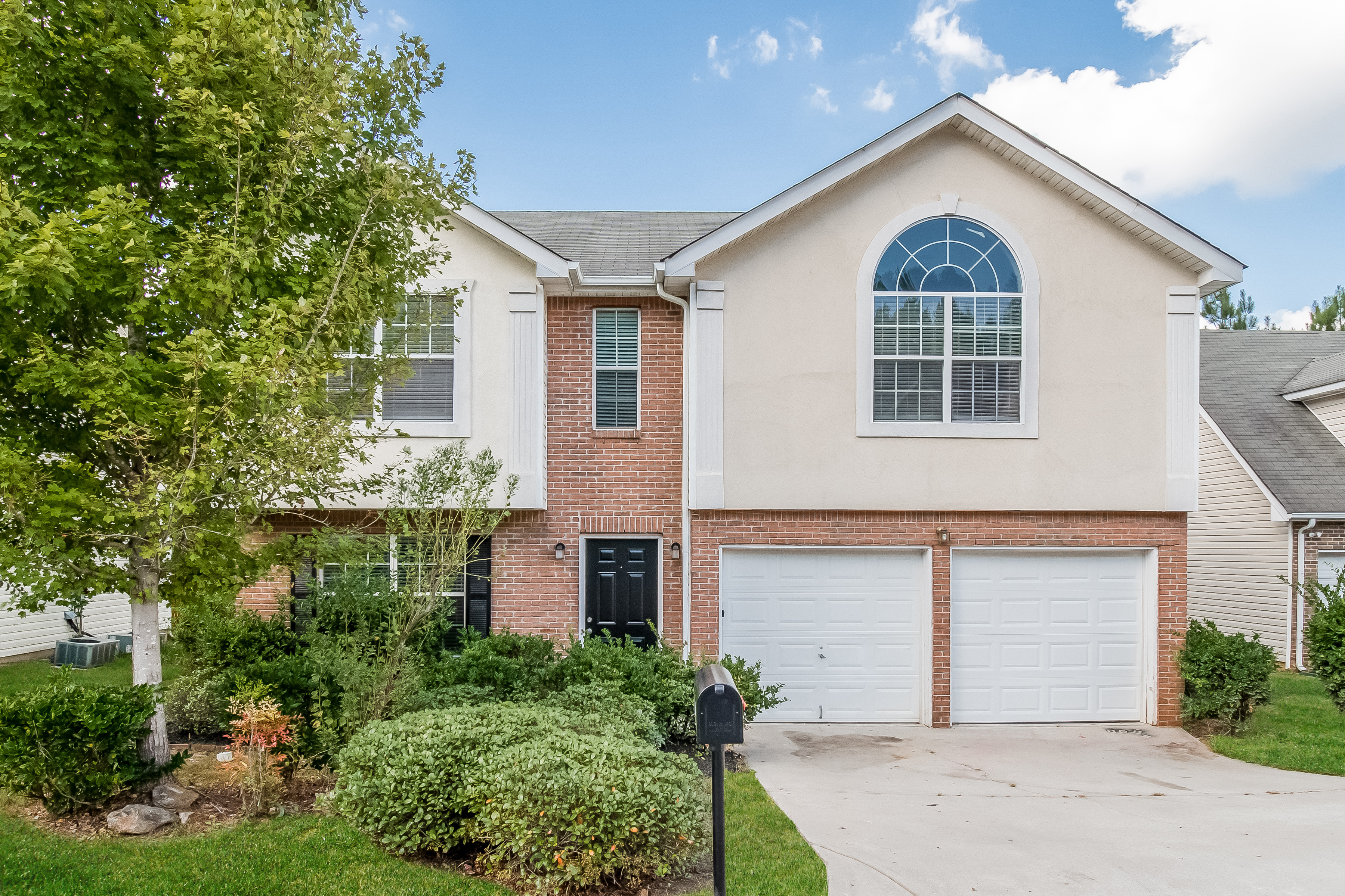 2616 Micah Dr Ellenwood, GA 30294